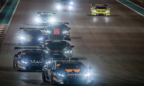 Lamborghini Super Trofeo Middle East: Carrie Schreiner in ihrem ersten GT Rennen auf dem Podium